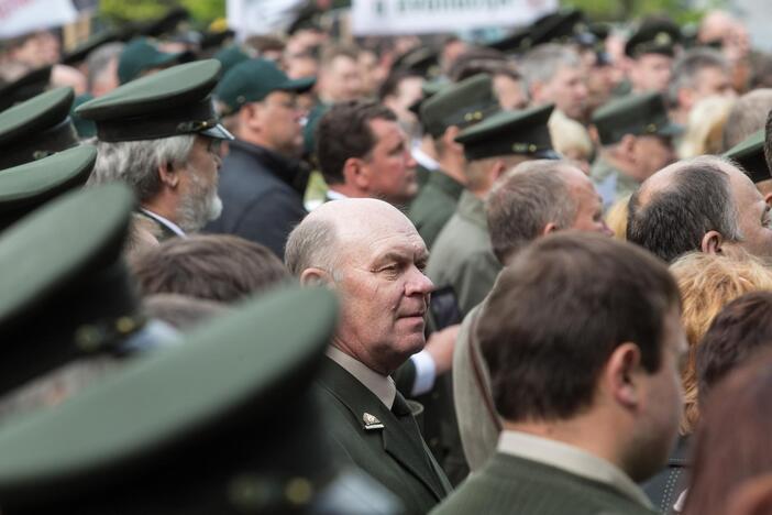 Miškininkų protestas prie Seimo