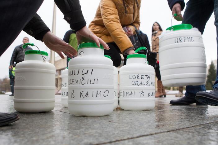 Pieno gamintojų protesto akcija