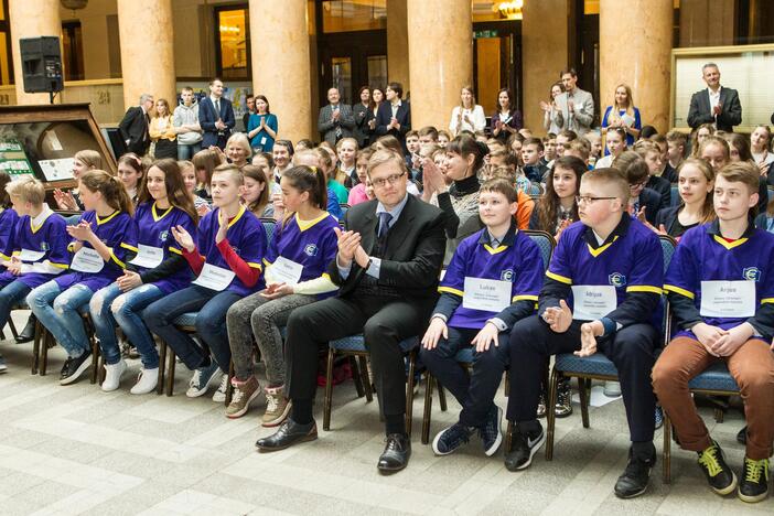 Edukacinio žaidimo apie eurą „Euro Run“ finalas