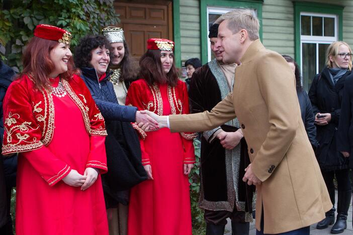 Karaimų gatvėje – meninis akcentas karaimų kalba