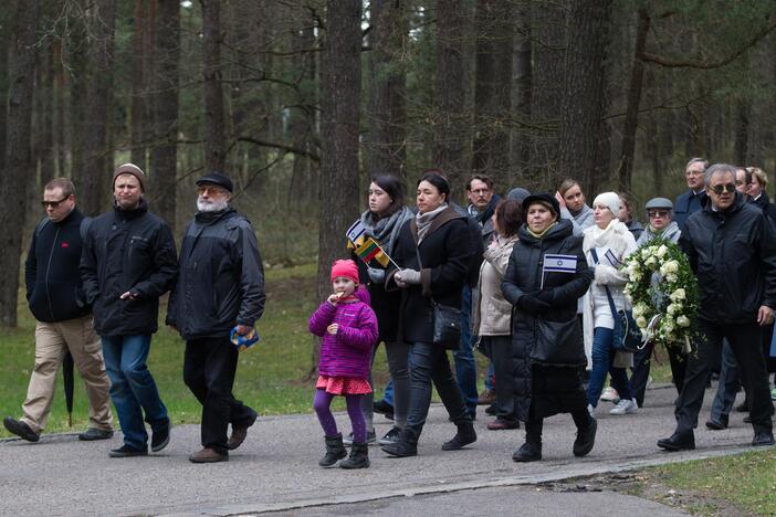 Panerių memoriale vyko Gyvųjų maršo procesija