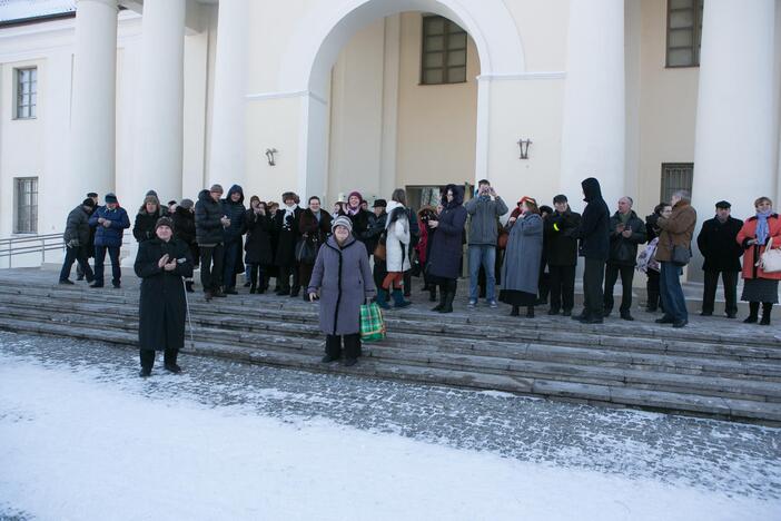 Liaudies meistrams įteikti „Aukso vainikai“