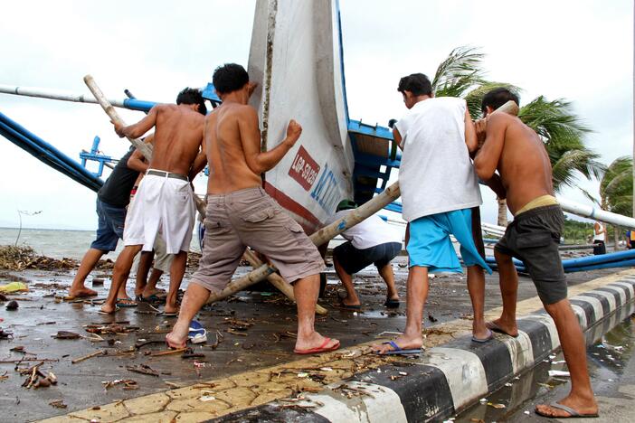 Filipinai ruošiasi supertaifūnui „Haiyan“