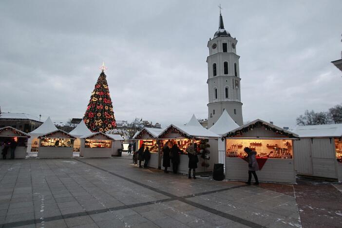 Šįryt apsirenkite šilčiau ir nepamirškite pasveikinti gausaus būrio varduvininkų