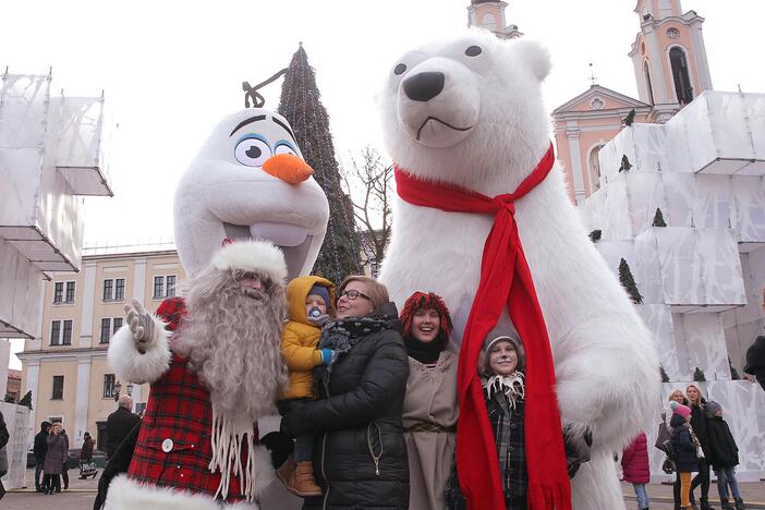 Antroji Kalėdų diena prie Kauno eglės