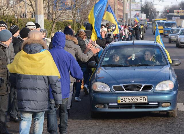 Ukrainos sostinėje - protestai ir gyva grandinė