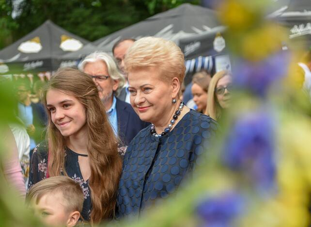 D. Grybauskaitė dalyvavo Vidurvasario šventėje