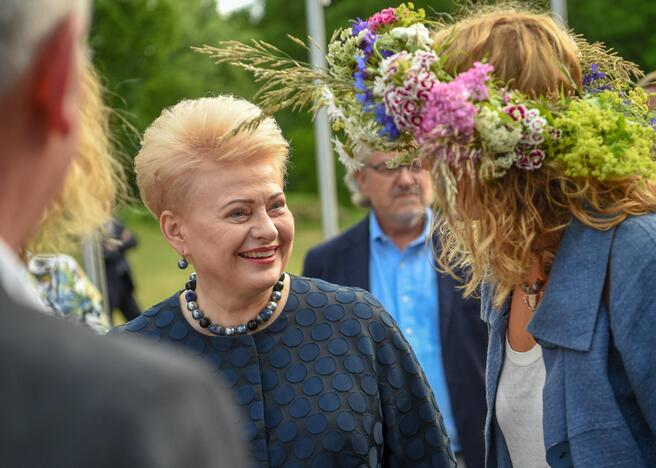 D. Grybauskaitė dalyvavo Vidurvasario šventėje