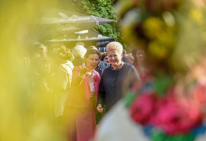 D. Grybauskaitė dalyvavo Vidurvasario šventėje