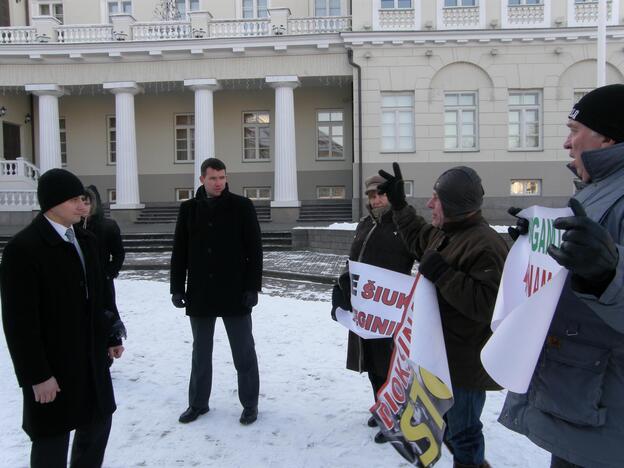 Prie prezidentūros – kauniečių ir pakaunės gyventojų protestas prieš „Fortum“