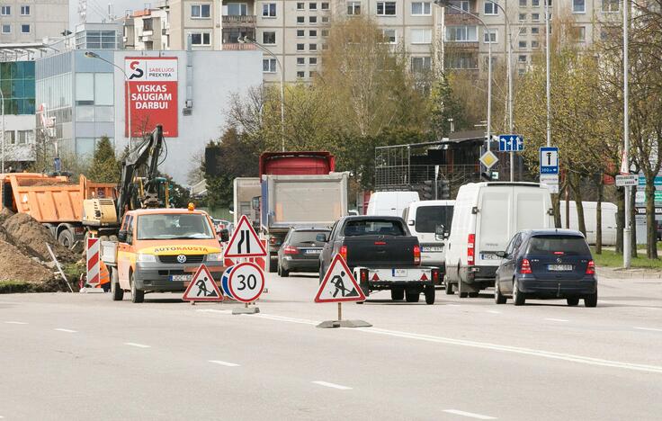 Pramonės ir Savanorių pr. sankryža