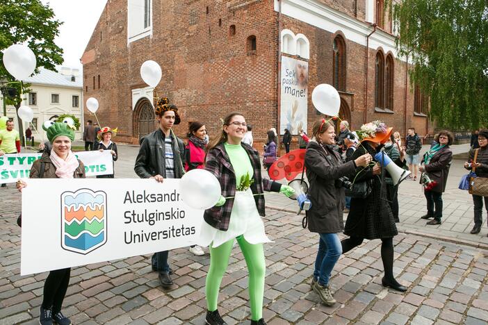 Augalų žavadienio eisena