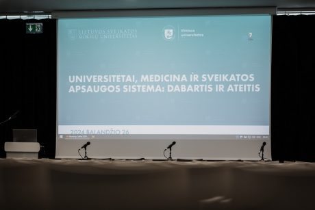 Medikus rengiantys universitetai vienija jėgas ir nori būti išgirsti