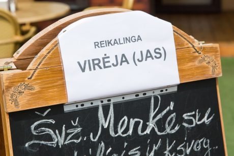 Restoranams trūksta personalo: verslai imasi rizikingų sprendimų