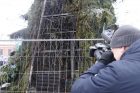 Kauno Rotušės aikštėje padegta miesto Kalėdų eglė Kauno Rotušės aikštėje padegta miesto Kalėdų eglė