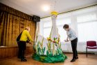 Mokinių origami gulbė pretenduoja į Lietuvos rekordų knygą Mokinių origami gulbė pretenduoja į Lietuvos rekordų knygą