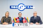 Pristatytas naujojo dizaino numerio ženklas su Lietuvos valstybės herbu – Vyčiu Pristatytas naujojo dizaino numerio ženklas su Lietuvos valstybės herbu – Vyčiu