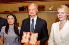 G. Nausėdai įteiktas prezidento pažymėjimas G. Nausėdai įteiktas prezidento pažymėjimas