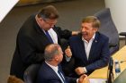 Seimas susirinko į neeilinę sesiją Seimas susirinko į neeilinę sesiją