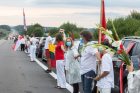 „Laisvės kelio“ dalyviai susikibo rankomis palaikydami Baltarusiją „Laisvės kelio“ dalyviai susikibo rankomis palaikydami Baltarusiją