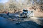 Tunelio gatvėje „Mercedes-Benz“ rėžėsi į stulpą Tunelio gatvėje „Mercedes-Benz“ rėžėsi į stulpą
