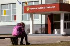 Komentaras apie įtariamą moksleivio šaudymą Vilniaus Radvilų gimnazijoje Komentaras apie įtariamą moksleivio šaudymą Vilniaus Radvilų gimnazijoje