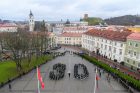 Prezidentas pasveikino Garbės sargybos kuopą Prezidentas pasveikino Garbės sargybos kuopą