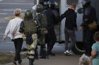 Minske atsinaujino milicijos ir opozicijos protestuotojų susirėmimai Minske atsinaujino milicijos ir opozicijos protestuotojų susirėmimai