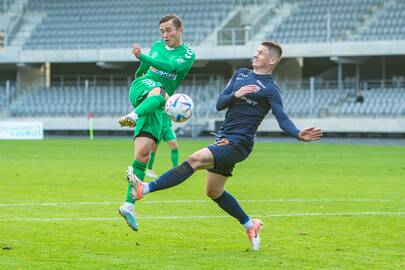 Blykstelėjo: Kauno žalgirietis G. Sirgėdas (žalios spalvos apranga) – vienas iš trijų A lygos futbolininkų, šį sezoną per vienas rungtynes įmušęs tris įvarčius.