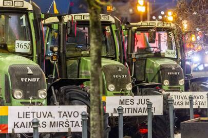 Sėkmė: Lietuvos ūkininkai į Vilnių buvo atvažiavę ir „Fendt“ galiūnais – šio gamintojo traktoriai daugiausia kartų yra laimėję konkursą „Tractor of the Year“.