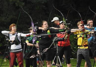 Tradicija: savaitgalį Smiltynėje Lietuvos ir Latvijos lankininkai rungėsi turnyre „Klaipėdos taurė 2024“.