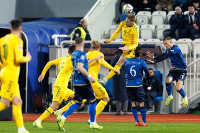 Finišas: Prištinos stadione lietuvių neišgelbėjo net raudona kortelė varžovams.