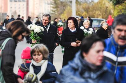 Kauniečiai lanko artimųjų kapus