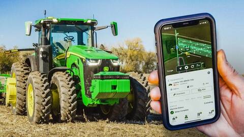 Galimybės: autonominis „John Deere 8R“ aprūpintas dvylika vaizdo kamerų, leidžiančių stebėti aplinką 360° kampu.