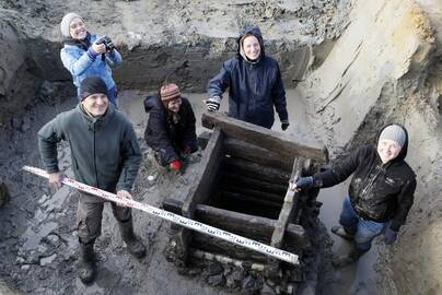 Eksponatas: daugiau nei prieš ketverius metus netoli Žardės piliakalnio archeologų rastą senovinį šulinį artimiausiu metu ketinama eksponuoti Mažosios Lietuvos istorijos muziejuje.