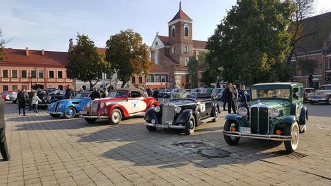 Tradicija: startas istoriniam šimtmečio raliui "Aplink Lietuvą – 2018" šiemet vėl bus duotas Kaune, Rotušės aikštėje, rugsėjo 6-osios rytą.