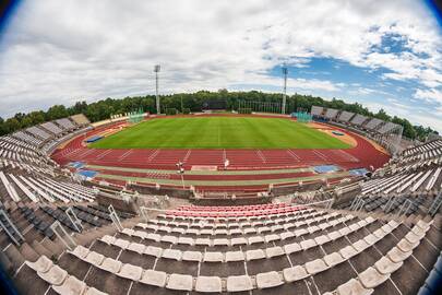 Neprasideda: S.Dariaus ir S.Girėno stadione statybininkai darbų pradėti negali.