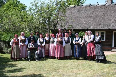 Folkloro ansamblis „Lažupis“.