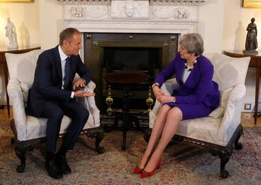 Donaldas Tuskas ir Theresa May