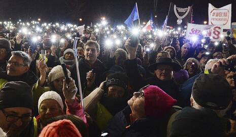 Protestai Lenkijoje dėl teismų reformos