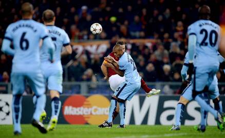 "Manchester City" futbolininkai įveikė "AS Roma" komandą