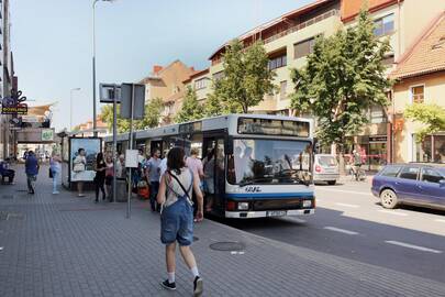 Rekomendacija: per Jūros šventę klaipėdiečiams ir miesto svečiams patariama palikti automobilius ir persėsti į autobusus.