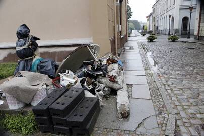 Netvarka: Tiltų gatvės gyventojų teigimu, Klaipėdos senamiesčio tokie vaizdai nepuošia.