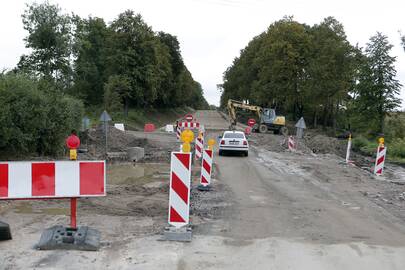 Nežinia: kiek laiko dar bus uždarytas eismas Tilžės gatvės dalimi, nėra aišku.