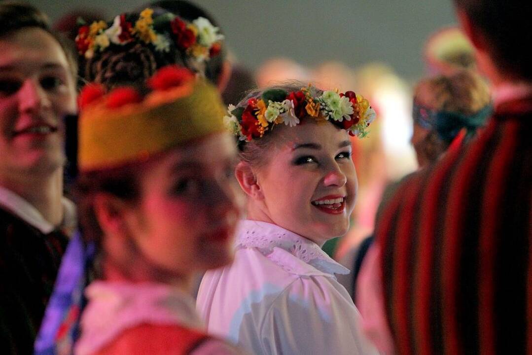 Studentiškas tautinių šokių festivalis „Ei, studente, sukis vėju!“