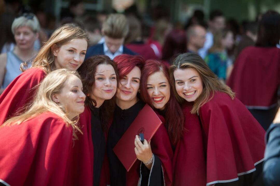 Diplomų įteikimai