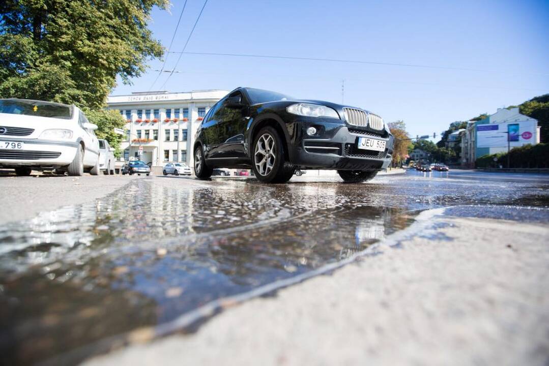 Parodos kalnas paplūdo vandeniu
