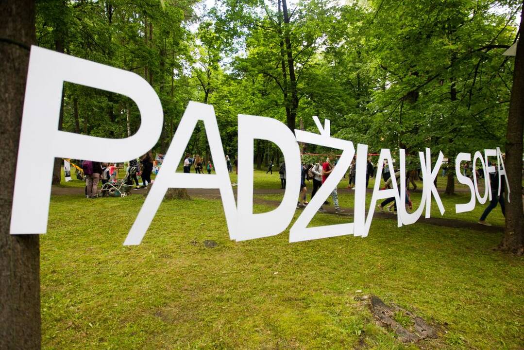 Padžiauk sofą