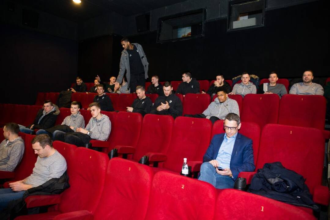  „Žalgirio“ krepšininkai apsilankė kine