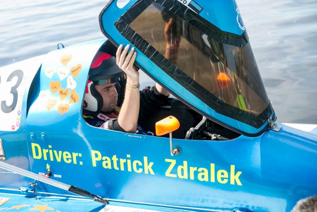 F2 vandens formulių lenktynės